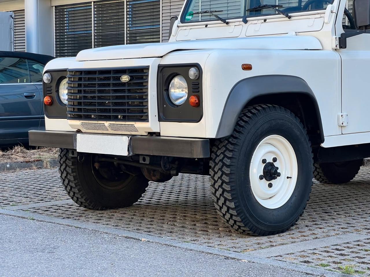 Land Rover Defender 110 ~Gancio di traino~8 posti~Aria condizionata~Pelle
