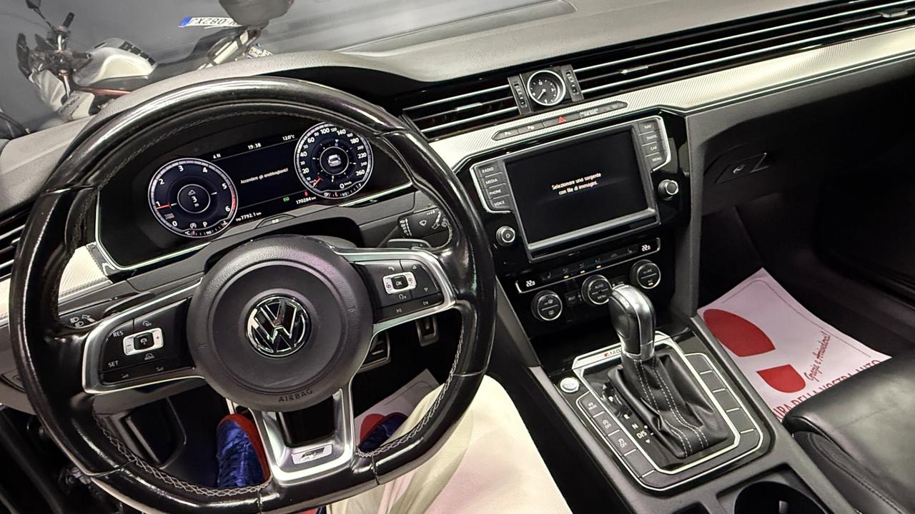 Volkswagen Passat R-LINE 2.0 BiTDI 240CV 4MOTION DSG Executive BMT