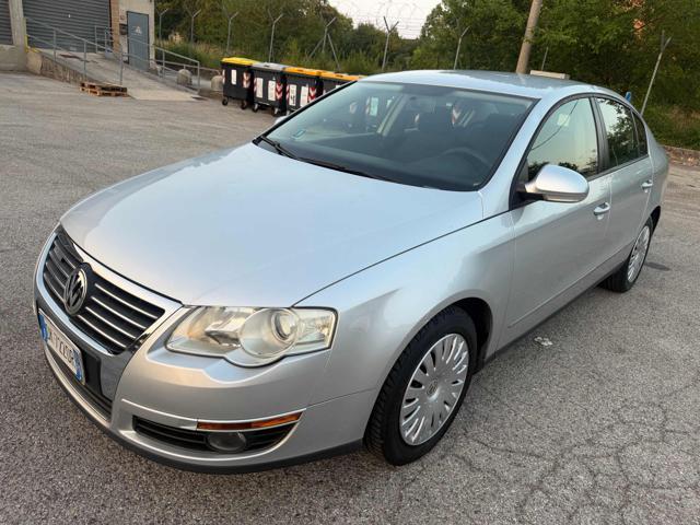 VOLKSWAGEN Passat 1.9 TDI/105CV DPF BlueMotion senza lavoro da fare