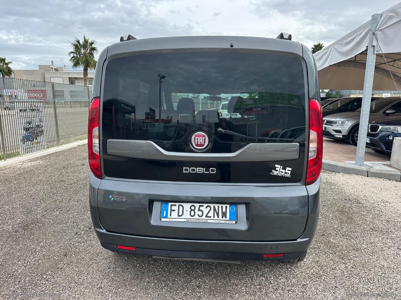 FIAT Doblò 1.4 T-Jet Natural Power Lounge 7 POSTI