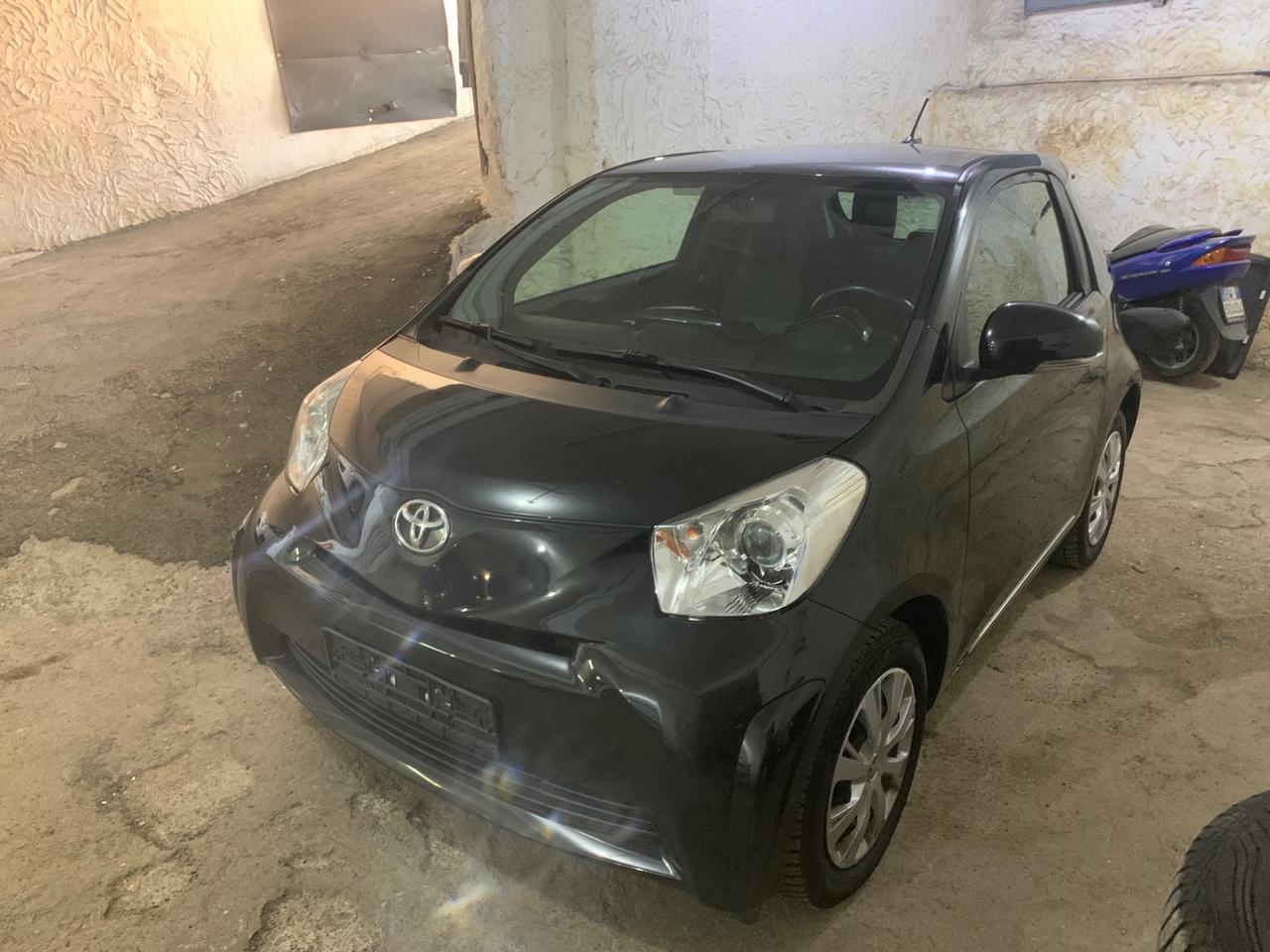 Toyota iQ 1.0 Lounge