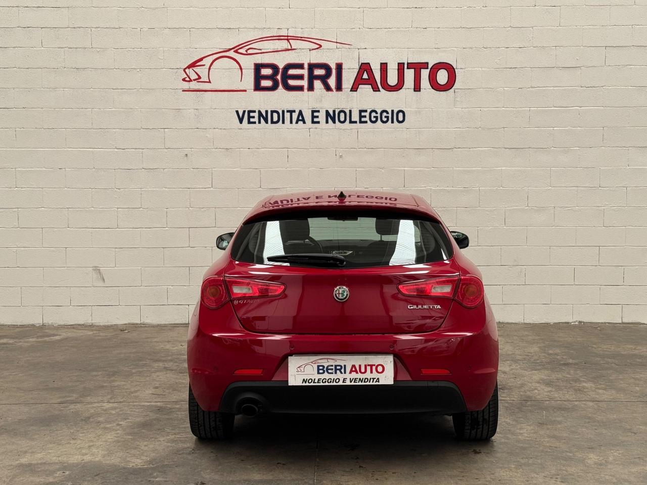 Alfa Romeo Giulietta benzina cambio automatico