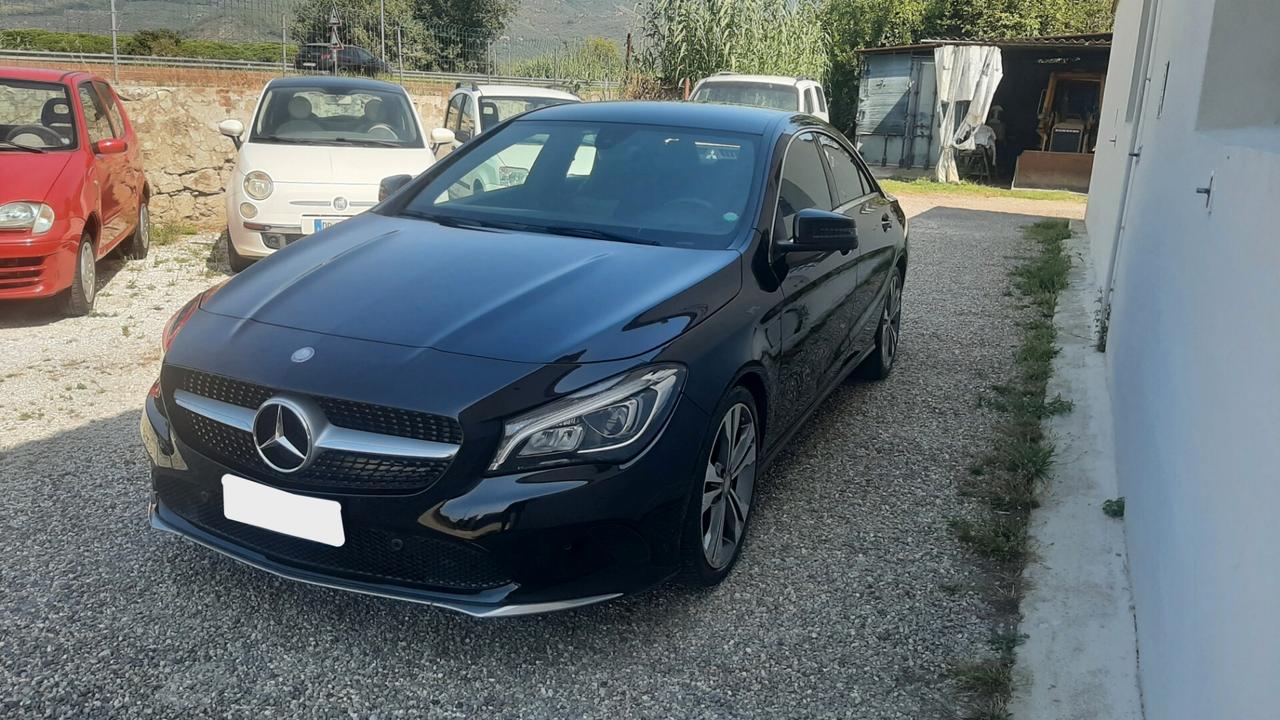 Mercedes-benz CLA 180 d Premium