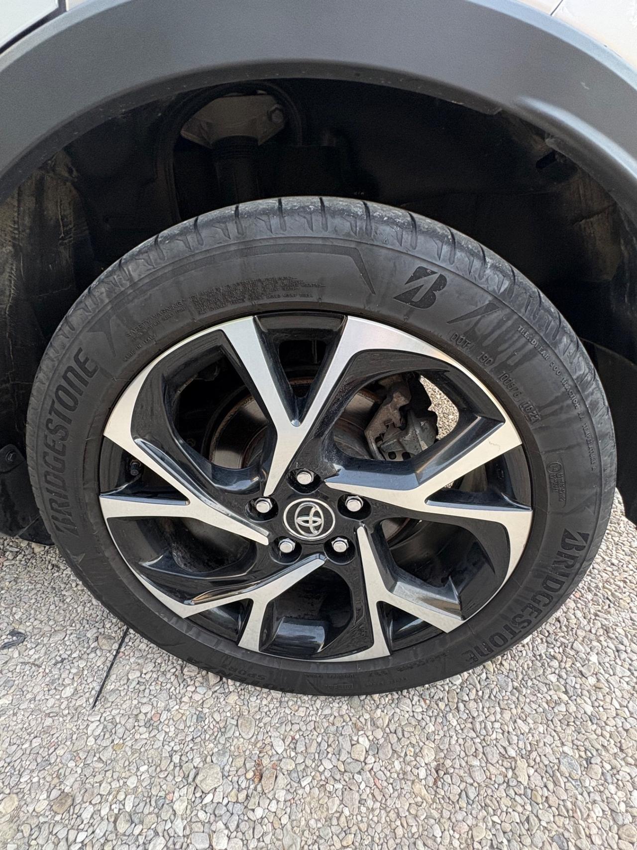 Toyota C-HR 1.8 Hybrid E-CVT Style+