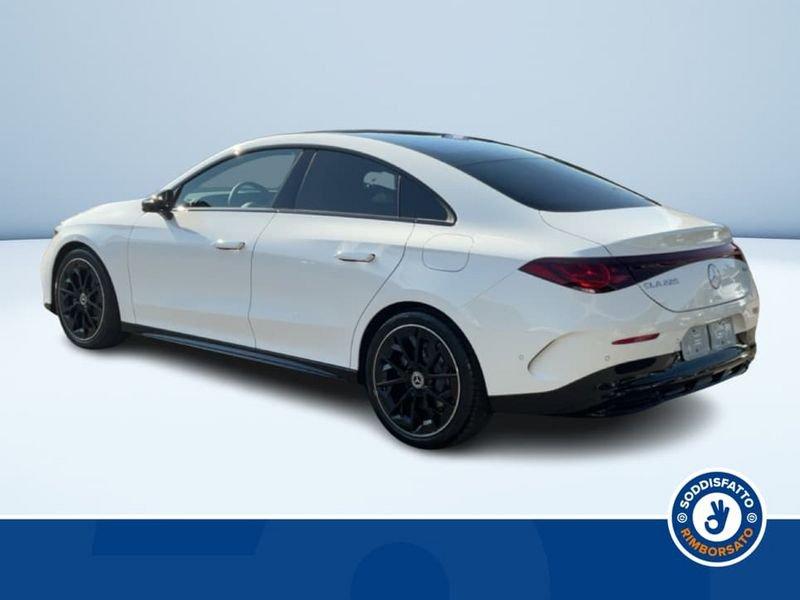Mercedes-Benz CLA 220 Automatic 4Matic Coupé AMG Line Premium