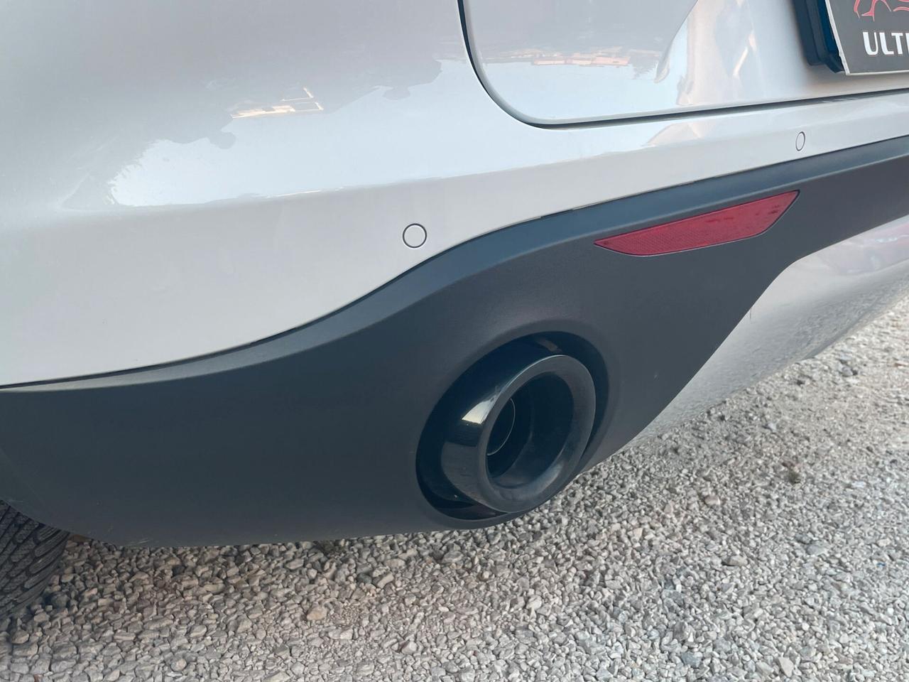 Alfa Romeo Stelvio 2.2 Turbodiesel 190 CV AT8 Q4