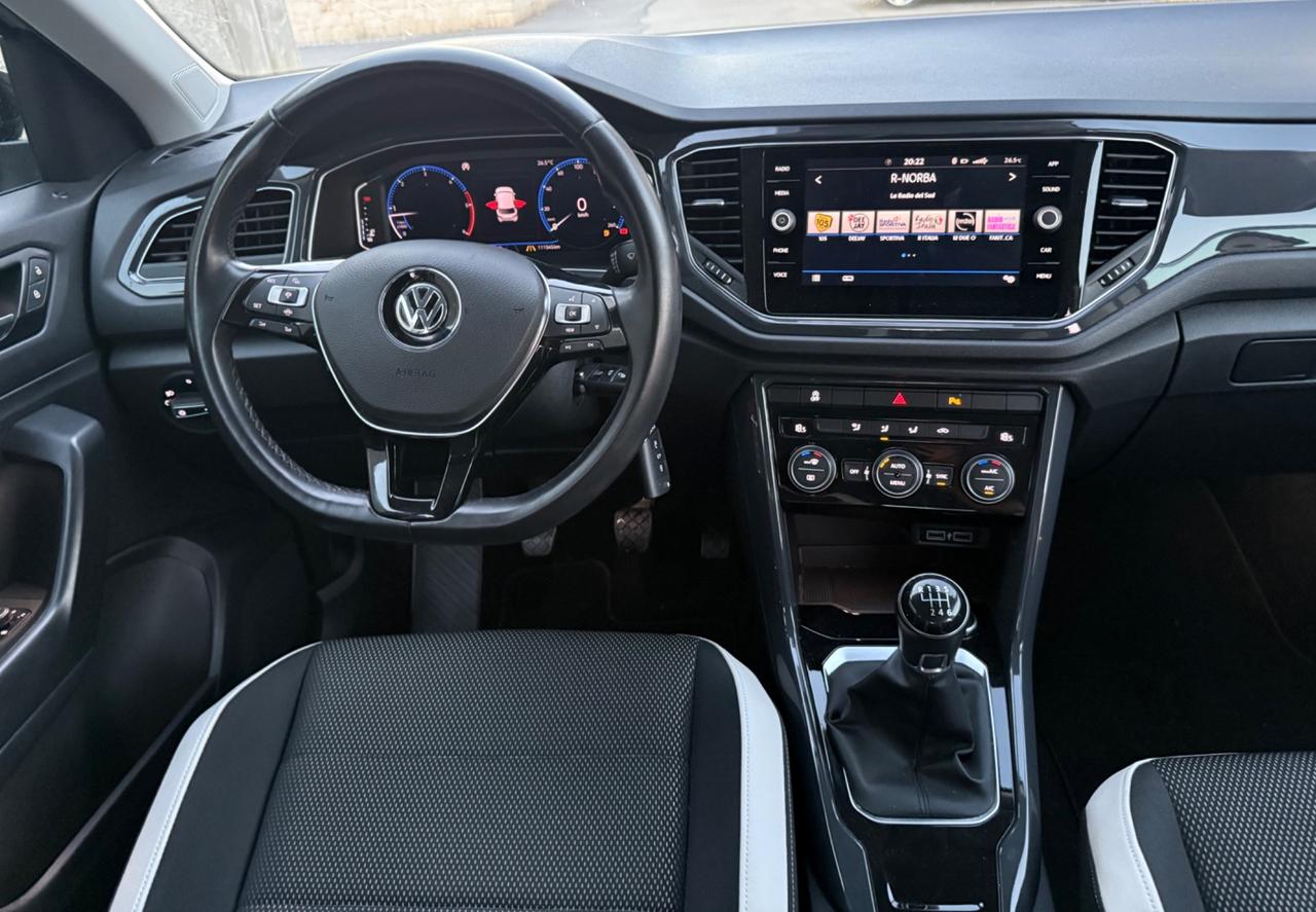 Volkswagen T-Roc 1.6 TDI Advanced,Full LED,cerchi 18”,LED ambiente,ecc.