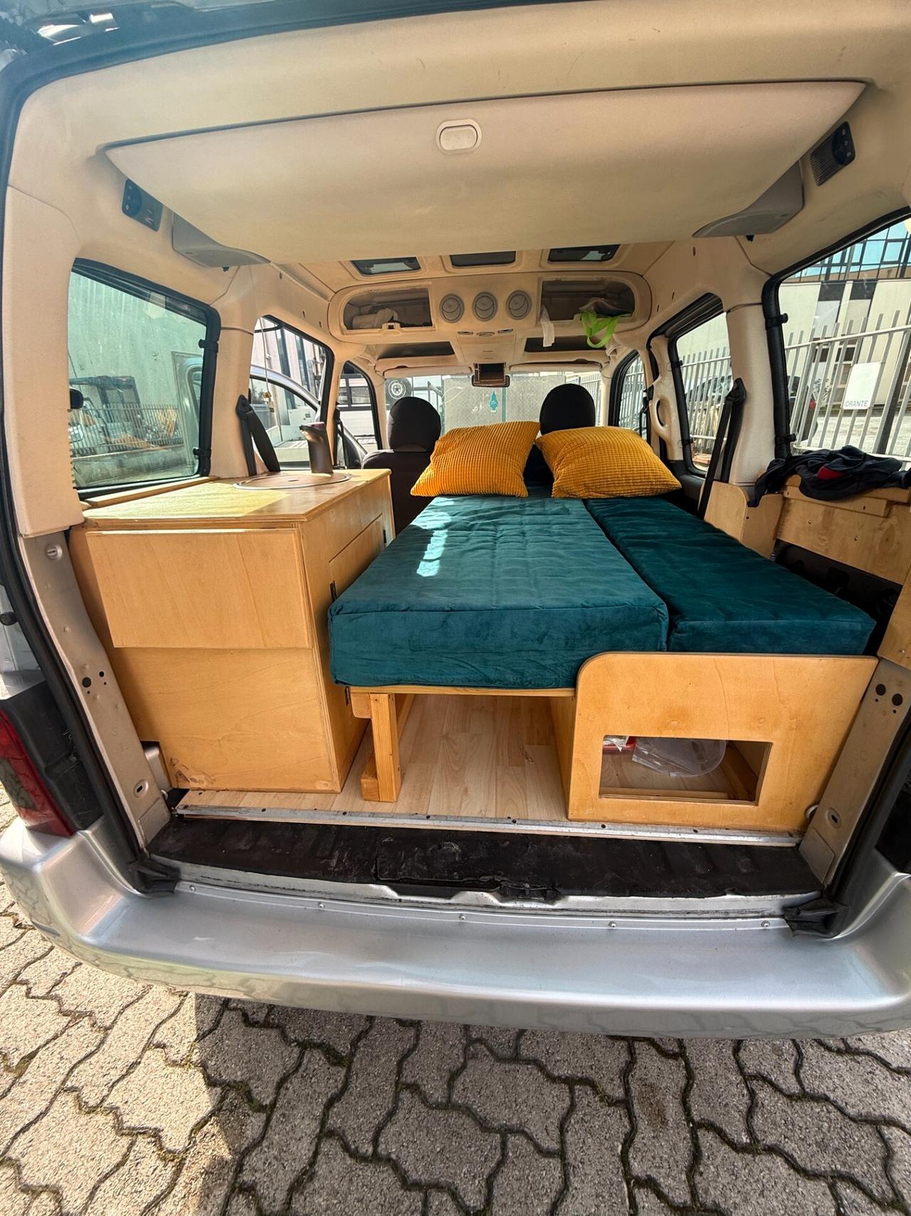 Citroen Berlingo camperizzato allestito