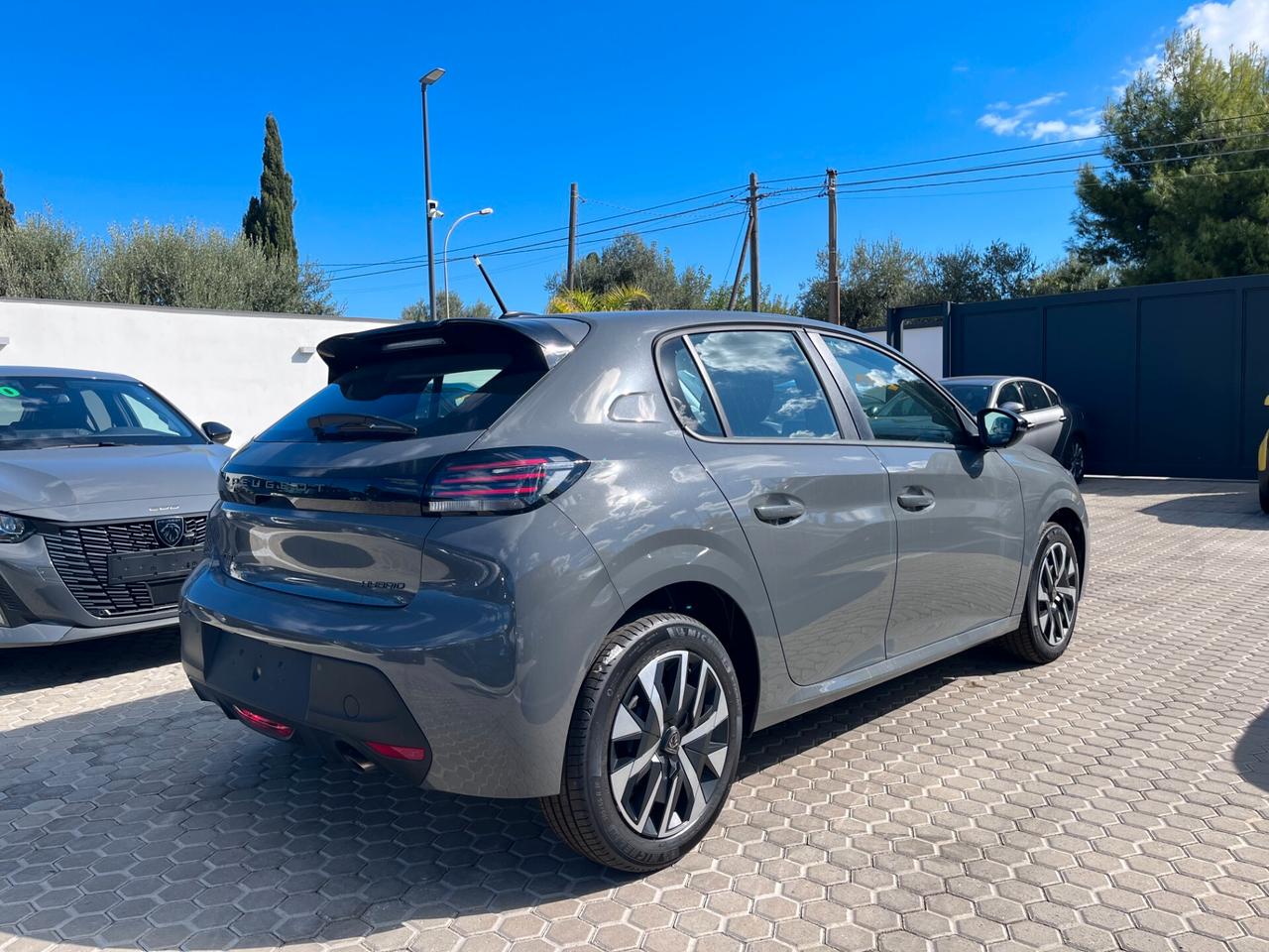 Peugeot 208 Hybrid 110 e-DCS6 Style Automatic Km0
