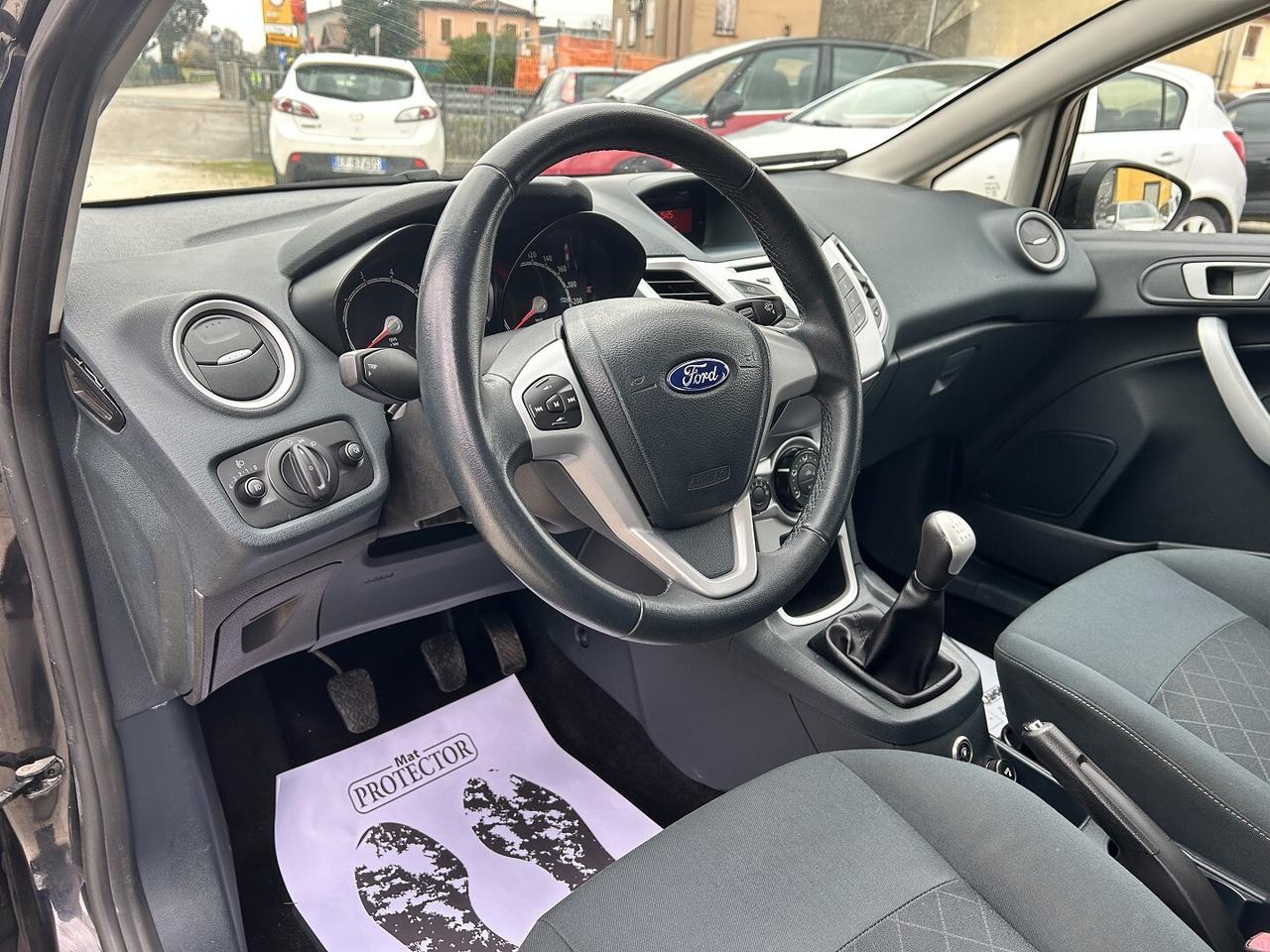 FORD FIESTA 1.4 97CV GPL 2032 UNICO P. IVA ESPOSTA