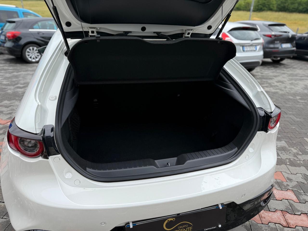 Mazda 3 Mazda3 2.0L e-Skyactiv-G M Hybrid Exceed