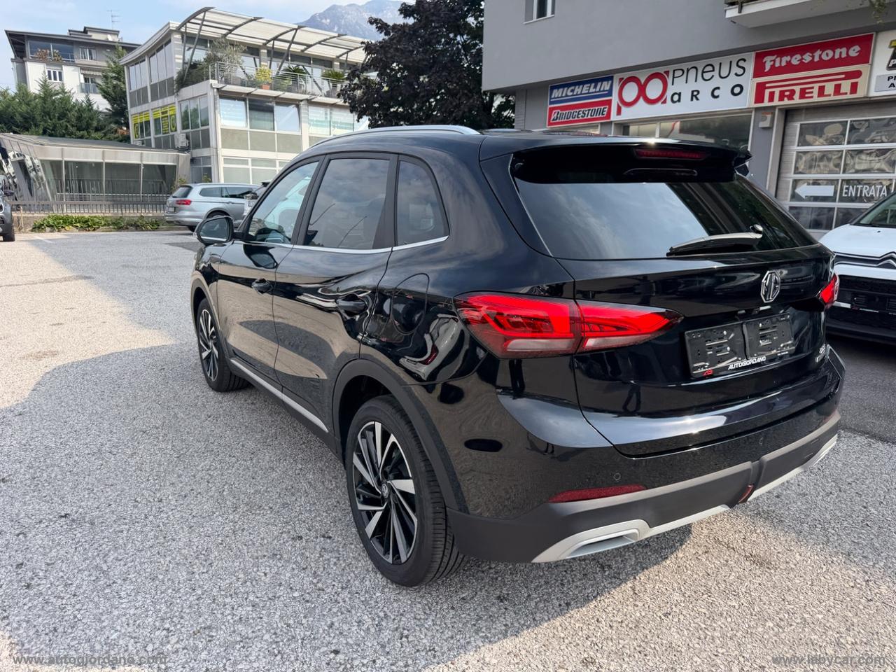 MG ZS Hybrid+ Luxury TETTO APRIBILE PANORAMICO