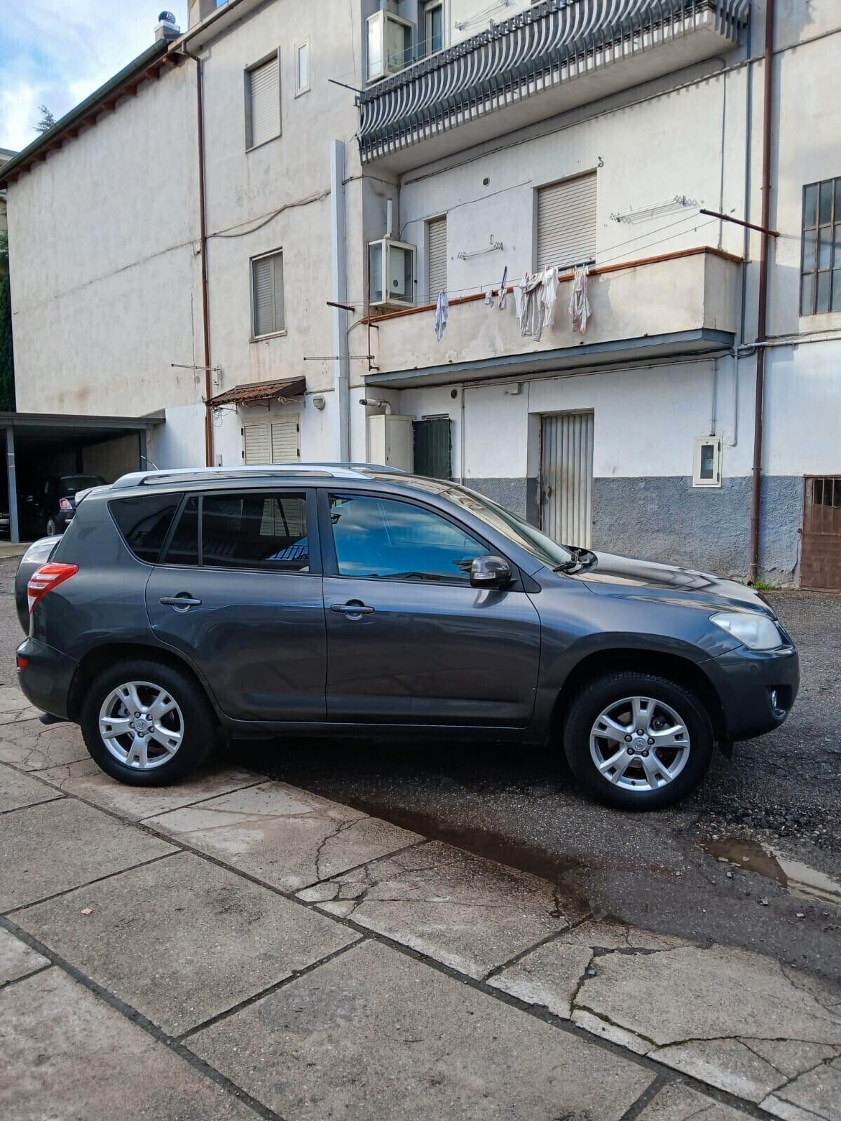 Toyota RAV 4 RAV4 Crossover 2.2 D-4D 150 CV DPF Sol