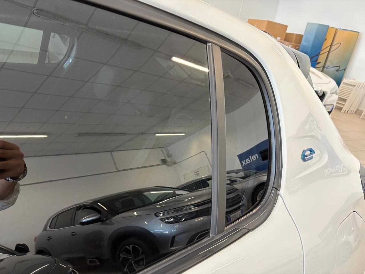 Peugeot 208 GT motore elettrico 136 CV SPOTICAR