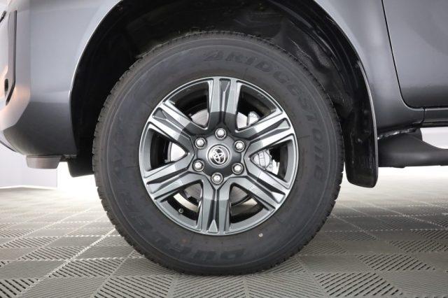 TOYOTA Hilux Hilux 2.4 D-4D A/T 4WD 4 porte Double Cab Lounge