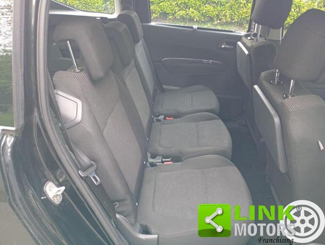 PEUGEOT 5008 1.6 HDi 110CV Tecno