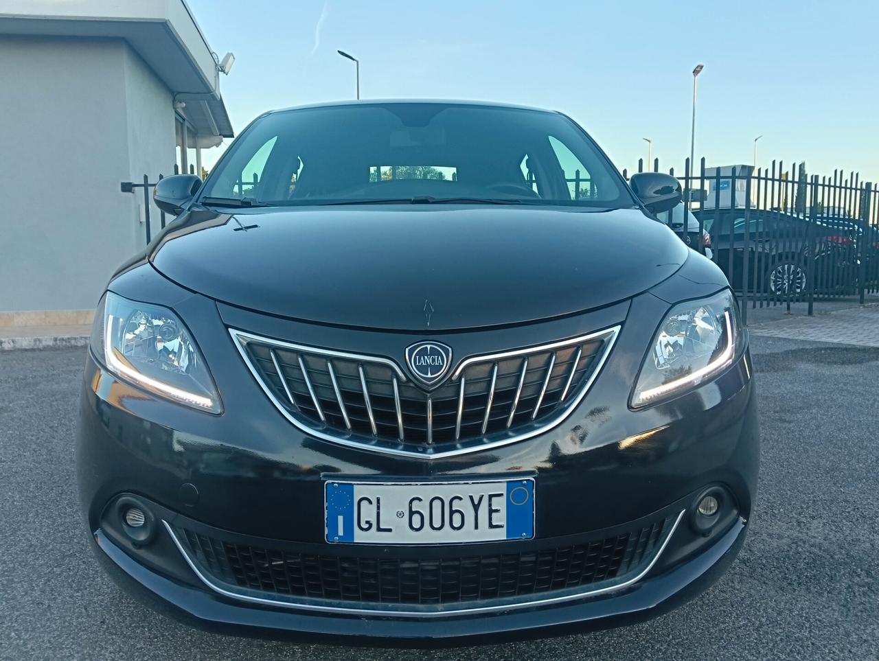 Lancia Ypsilon 1.0 FireFly 5 porte S&S Hybrid Gold Nessun vincolo finanziario