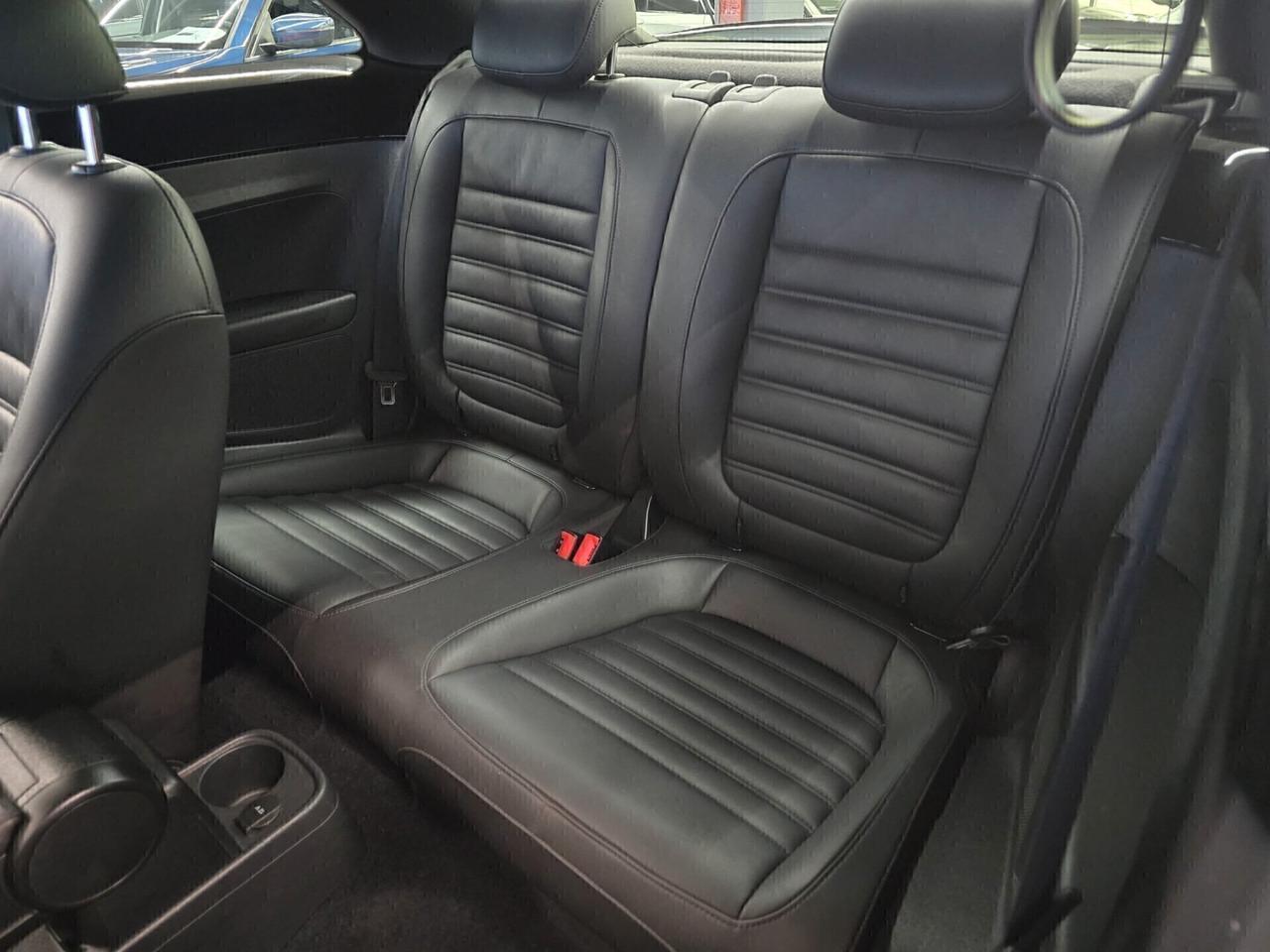 Vw Maggiolino 2.0 TDI DSG 140cv R-Line