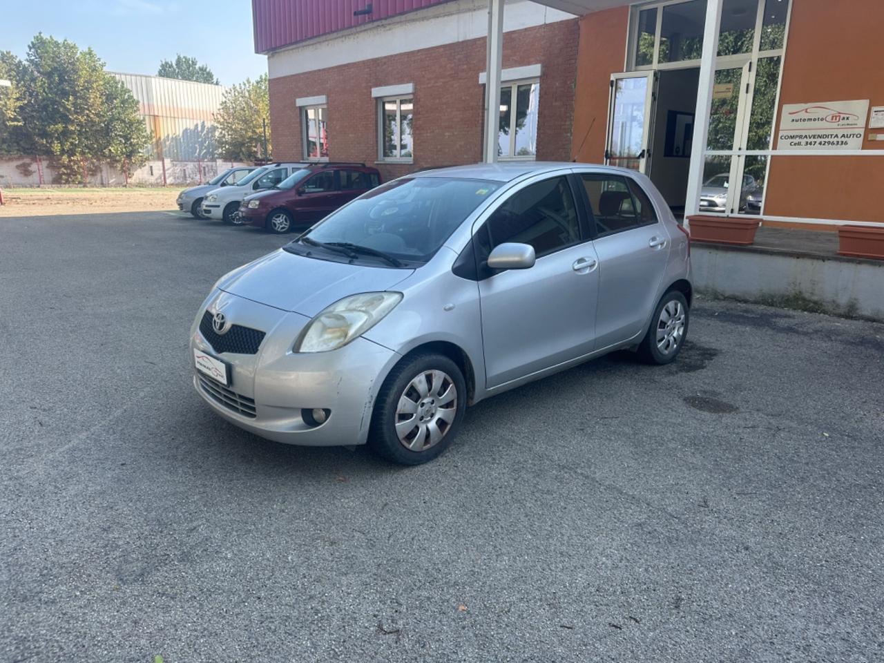 Toyota Yaris 1.0 5 porte