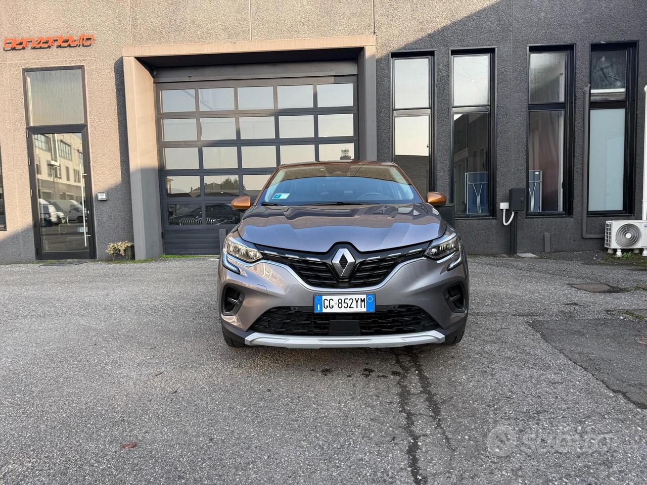 Renault Captur 1.6 E-Tech hybrid Intens 145cv auto