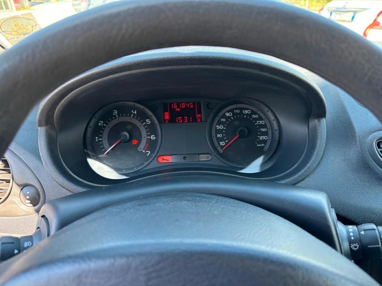 Renault Clio Storia 1.2 16V 5 porte Dynamique