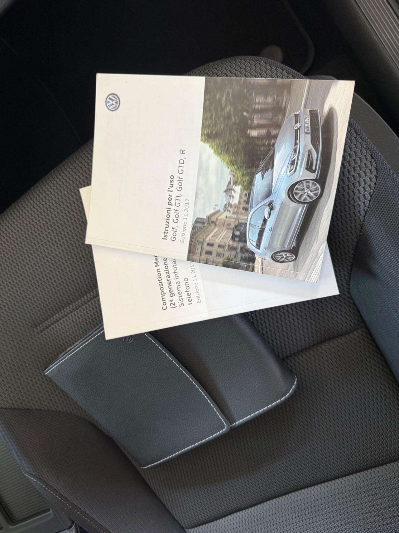 Volkswagen Golf 1.0 TSI 110 CV DSG 5p. Business BlueMotion Technology