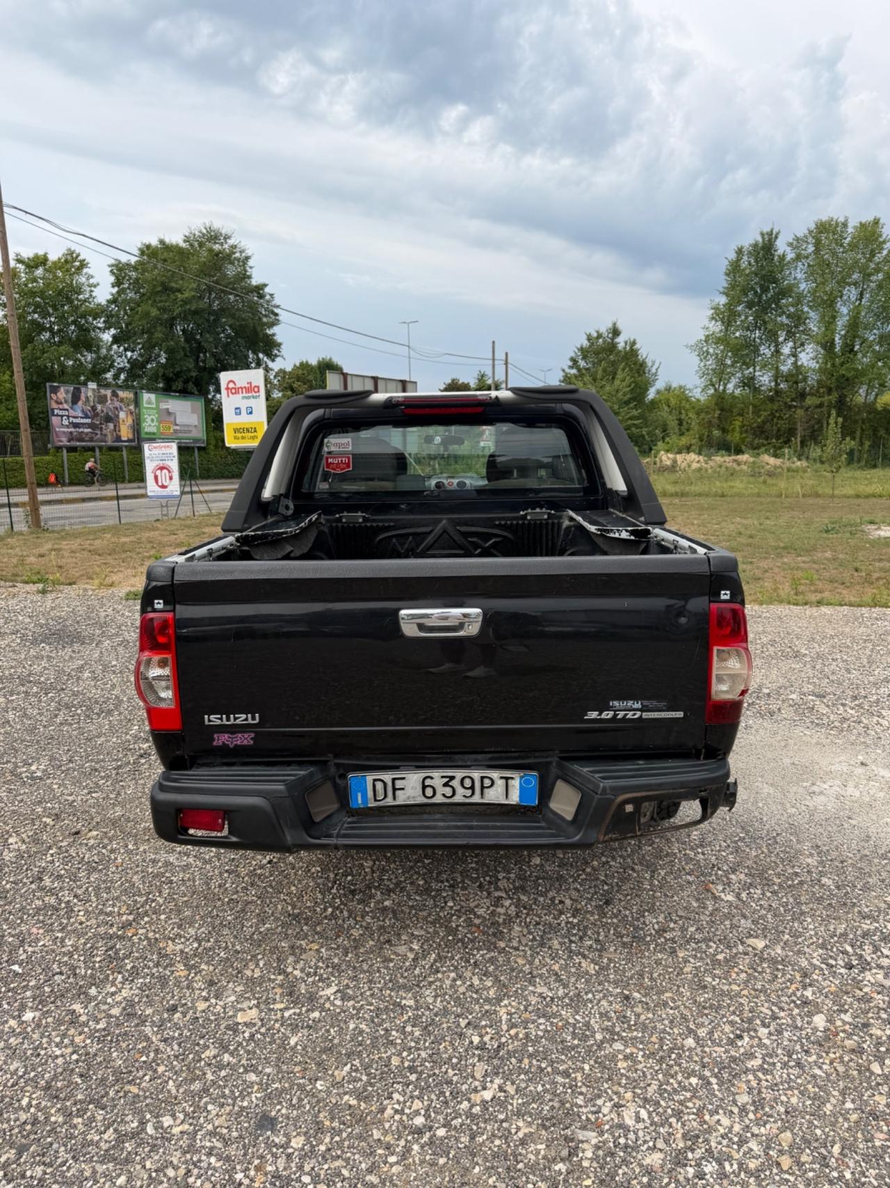 Isuzu D-Max 3.0 TD cat Crew Cab 4WD Pick-up LS Aut.