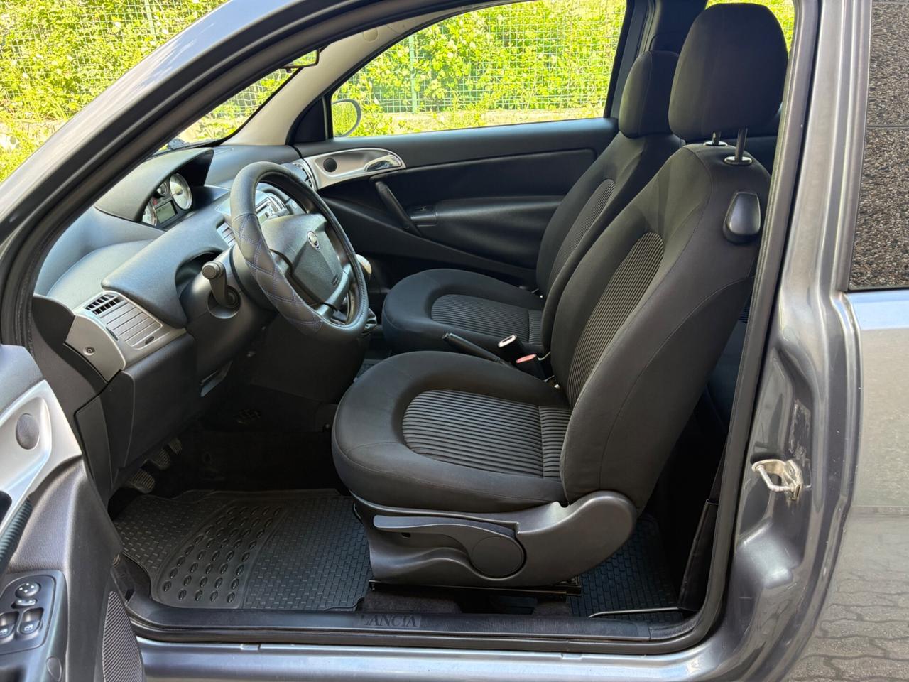 Lancia Ypsilon 1.2 Oro