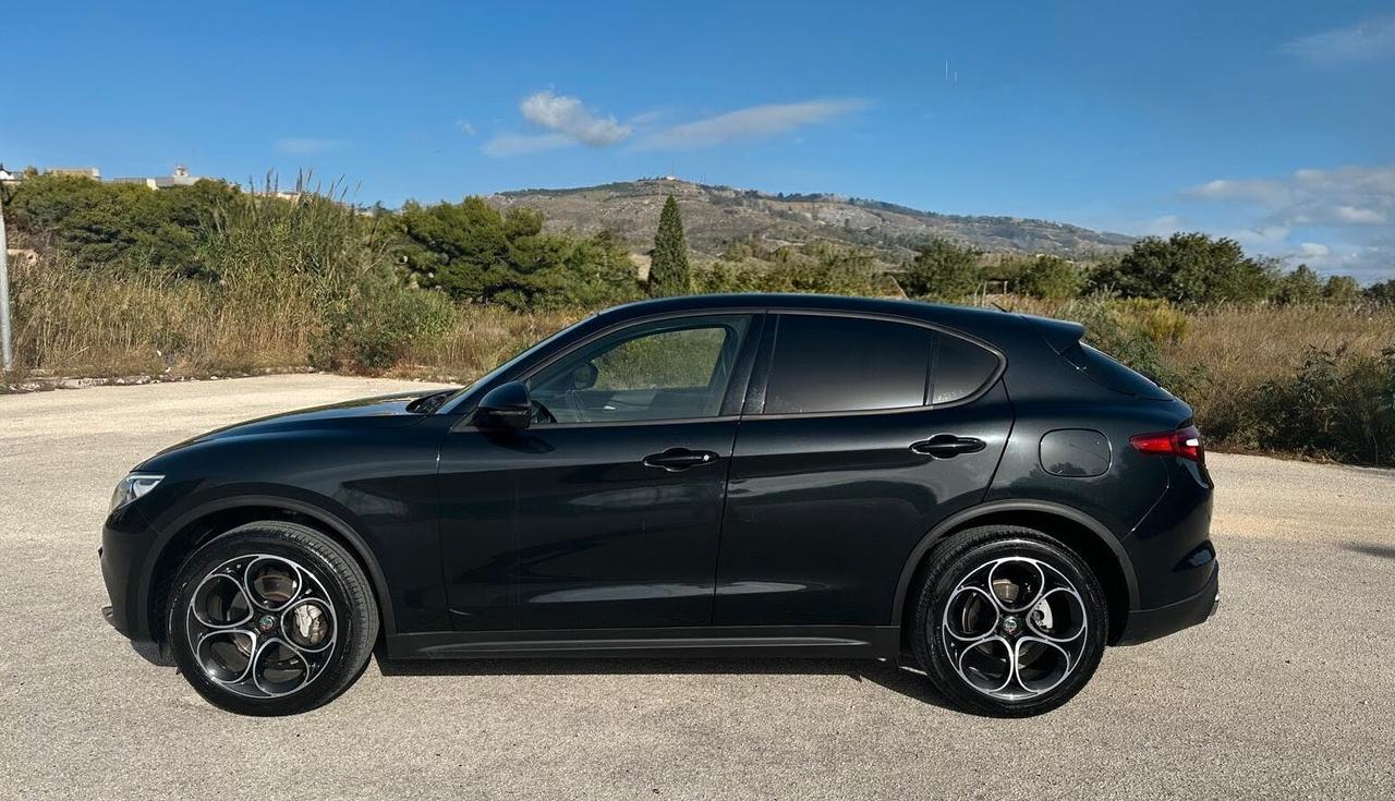 Alfa Romeo Stelvio 2.2 Turbodiesel 210 CV AT8 Q4 Executive
