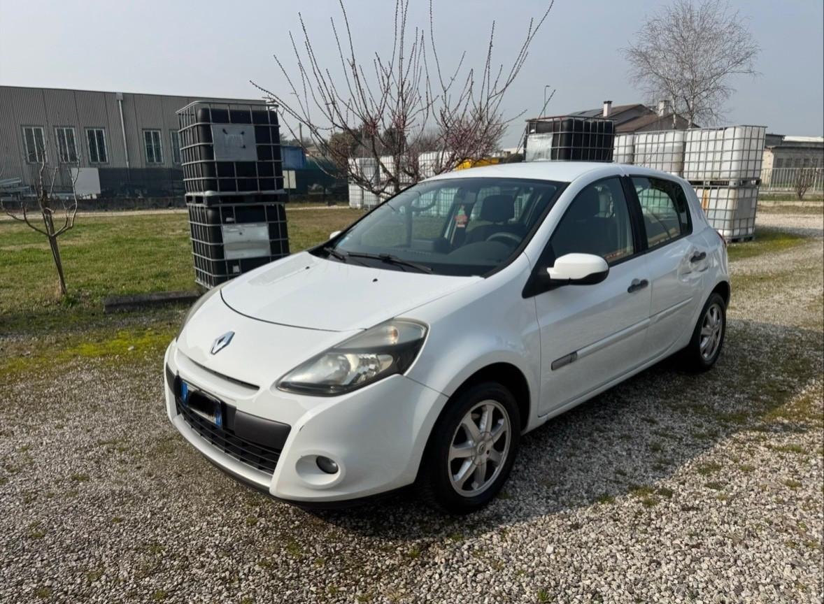 Renault Clio 1.2 16V 5 porte Luxe