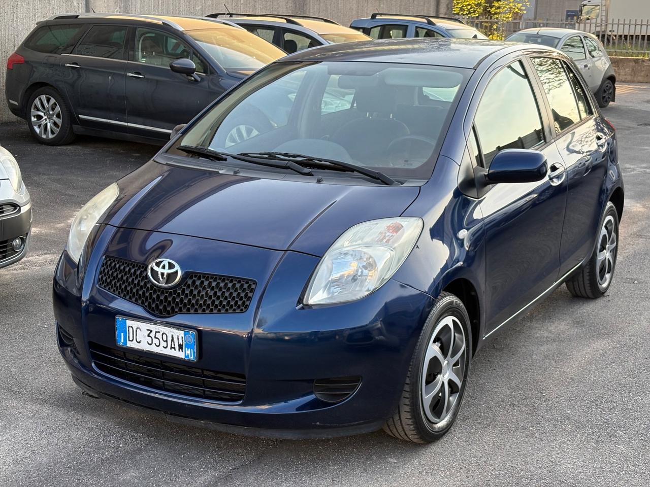 Toyota Yaris 1.0 5 porte Sol