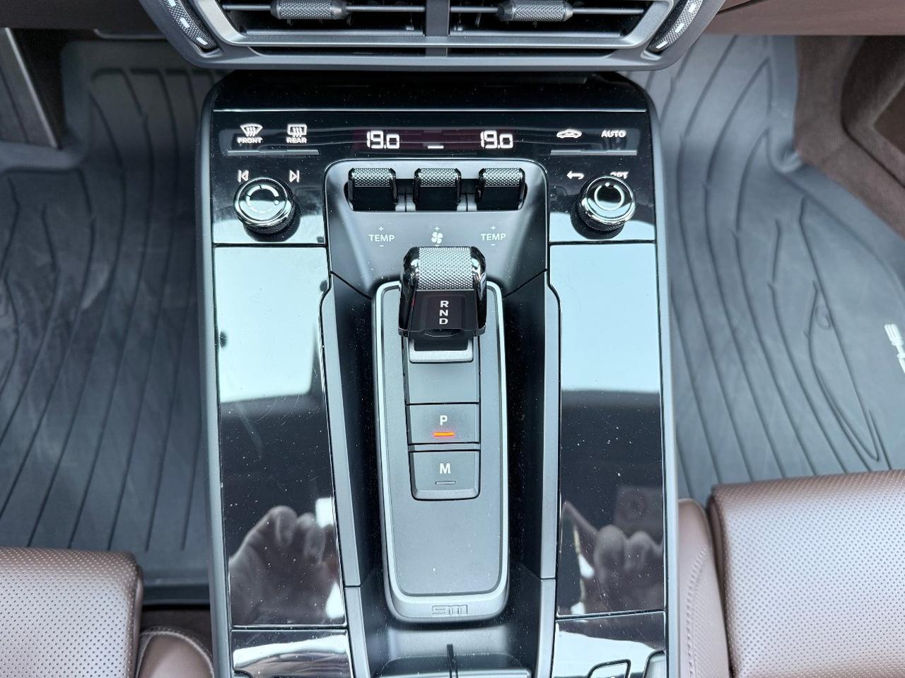 Porsche 911 Targa 3.0 4 GTS auto