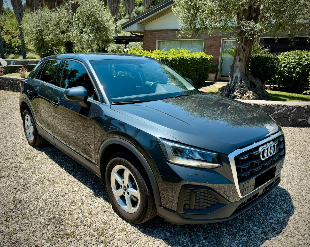 Audi Q2 35 TDI S tronic Business