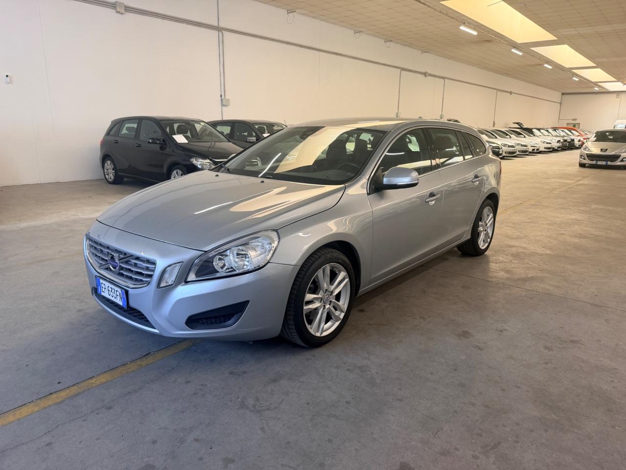 Volvo V60 DRIVe Powershift Momentum