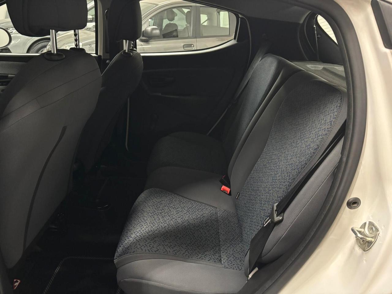 Lancia Ypsilon 1.0 FireFly 5 porte S&S Hybrid Silver Plus