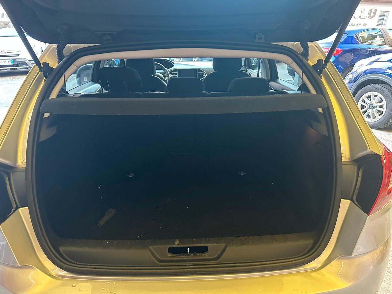 Peugeot 308 1.6cc diesel 12 mesi garanzia-2014