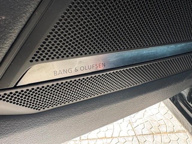 Audi A6 Avant 40 2.0 TDI MEHV ultra S tronic SLINE