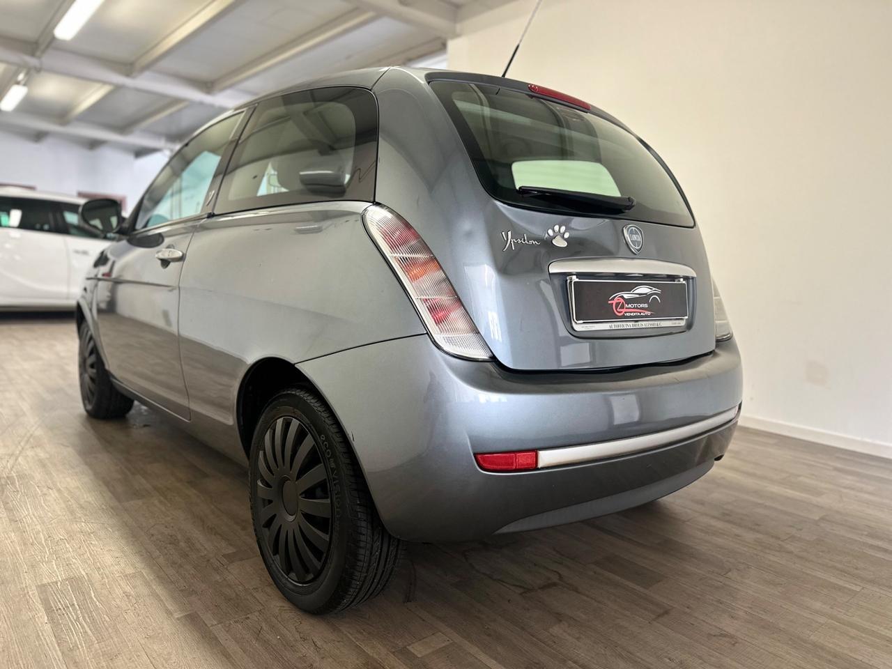 Lancia Ypsilon 1.2 Argento NEOPATENTATI