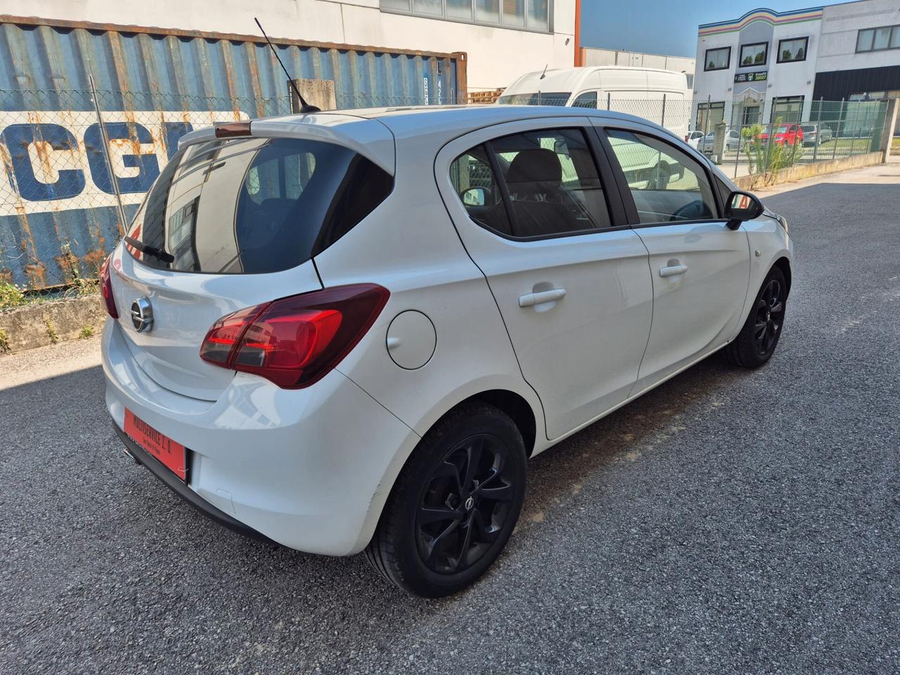 Opel Corsa 1.4 90CV 5 porte Black Edition