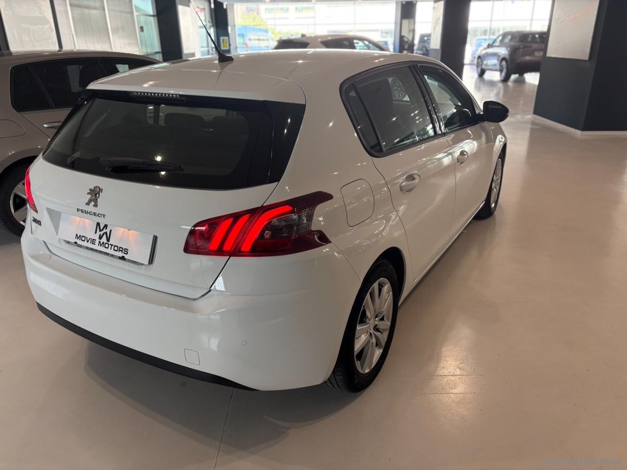 PEUGEOT 308 BlueHDi 130 S&S Business