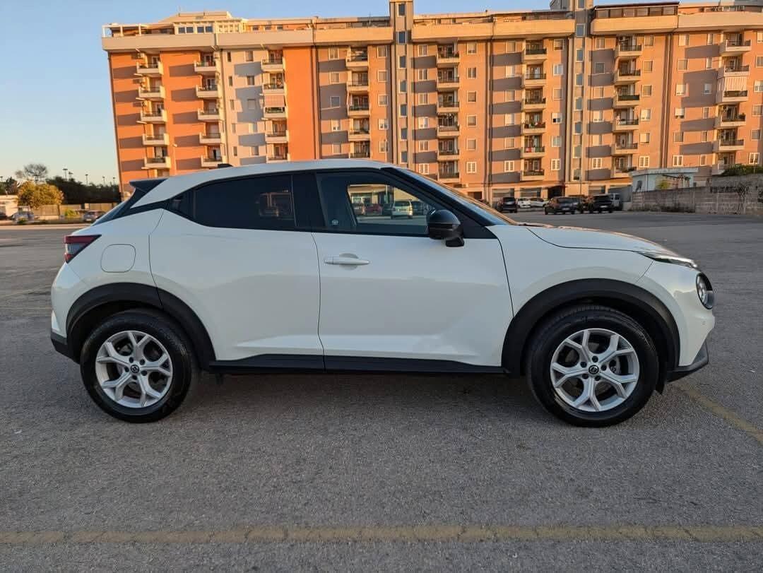 Nissan Juke 1.0 DIG-T 114 CV DCT N-Connecta