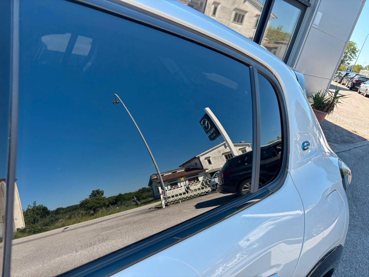 Peugeot 208 GT Line motore elettrico 5 porte SPOTICAR