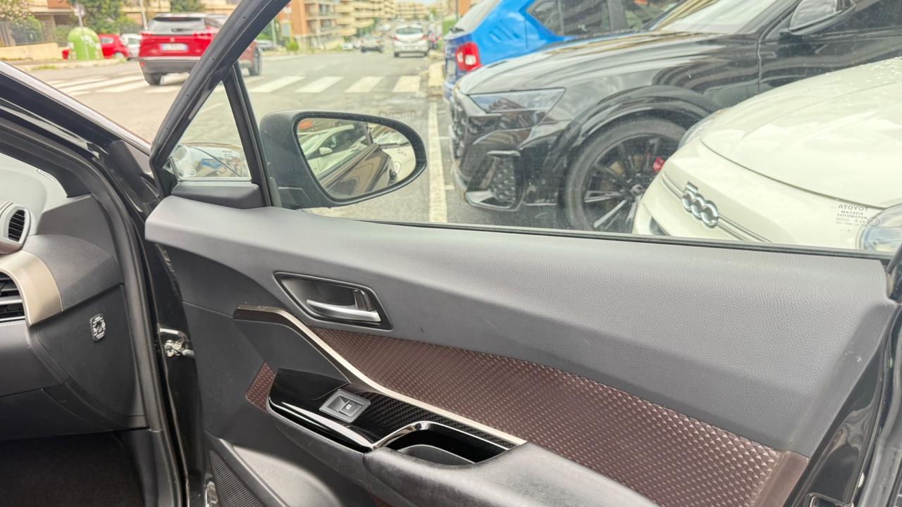 Toyota C-HR 1.8 Hybrid E-CVT Lounge