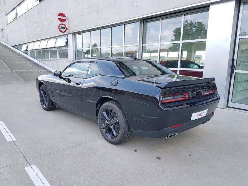 Dodge Challenger SXT AWD