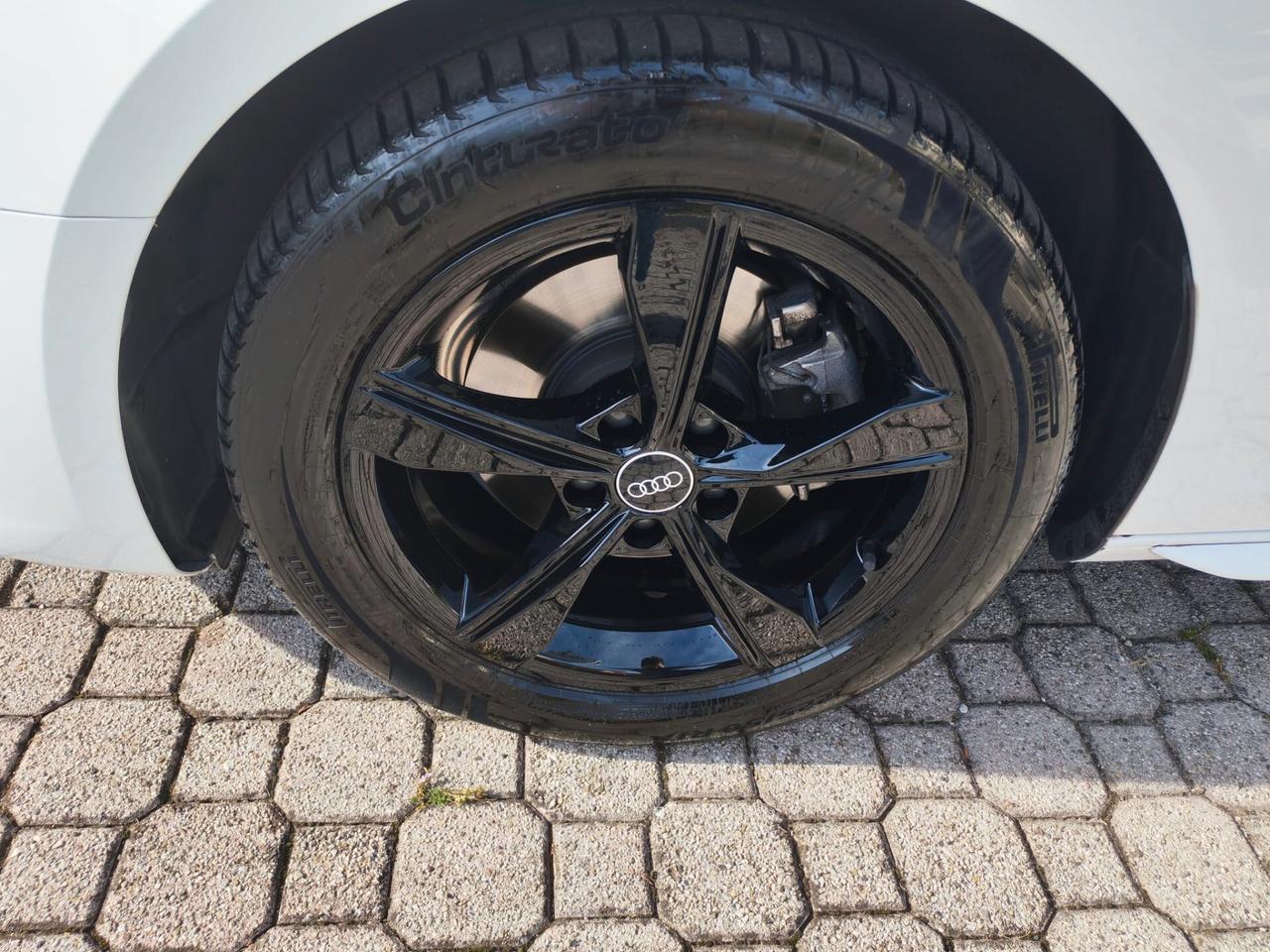 Audi A4 Avant 30 TDI/136 CV S tronic Business Advanced