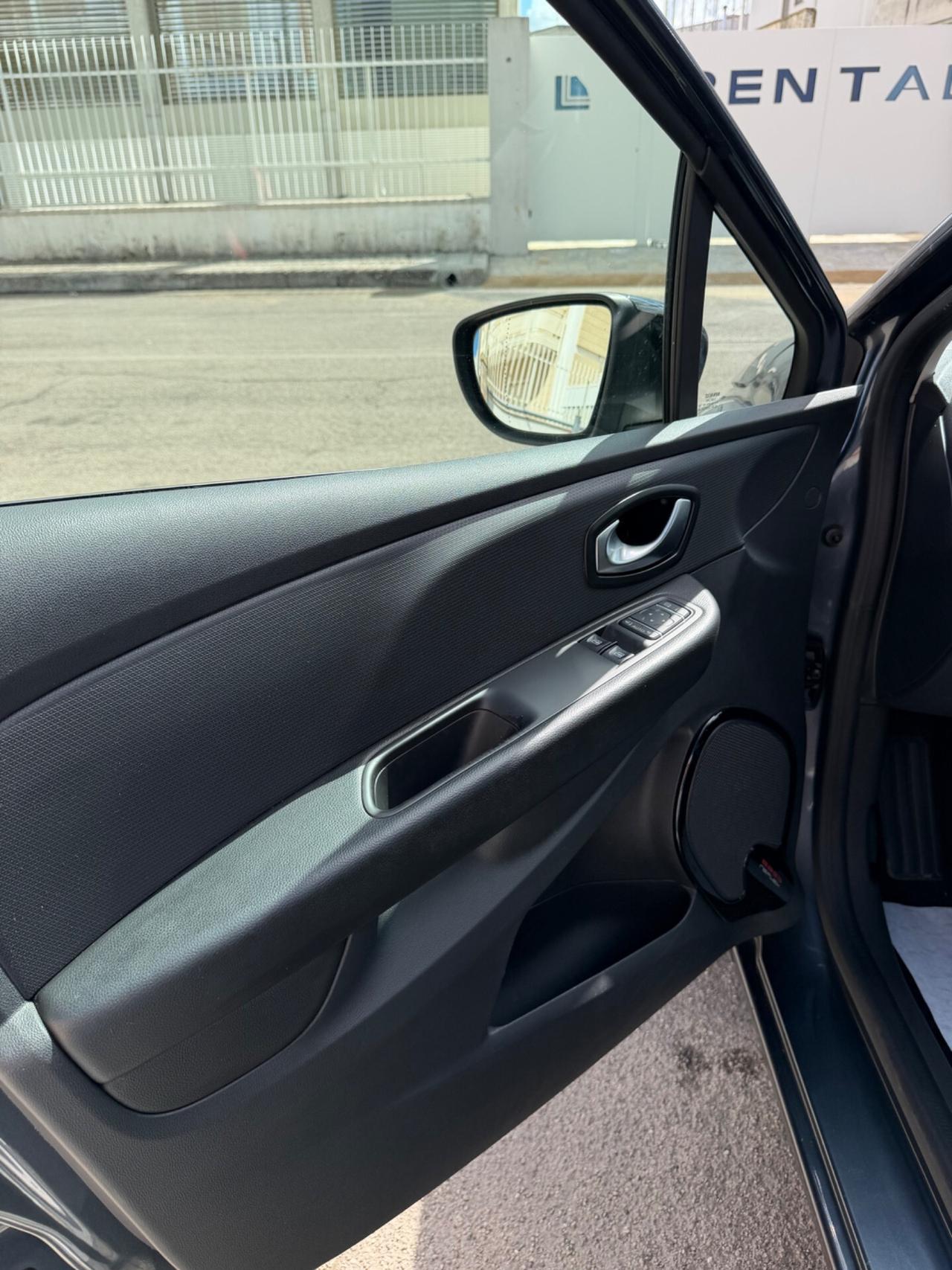 Renault Clio 1.5 dCi 75 CV Duel-2018/LED/NAVI