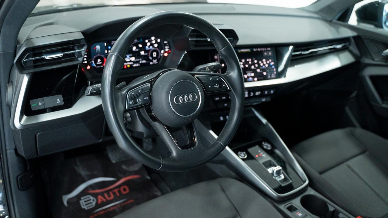 Audi A3 SPB 35 TDI S TRONIC SPORT BLACK EDITION 18" XENO NAVI FULL OPTIONAL