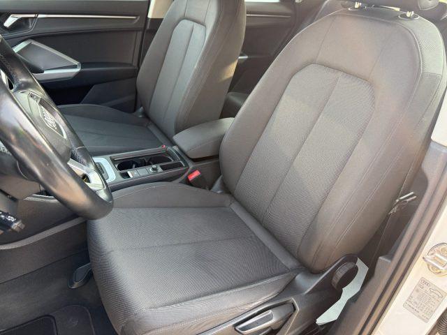 AUDI Q3 35 TDI Business