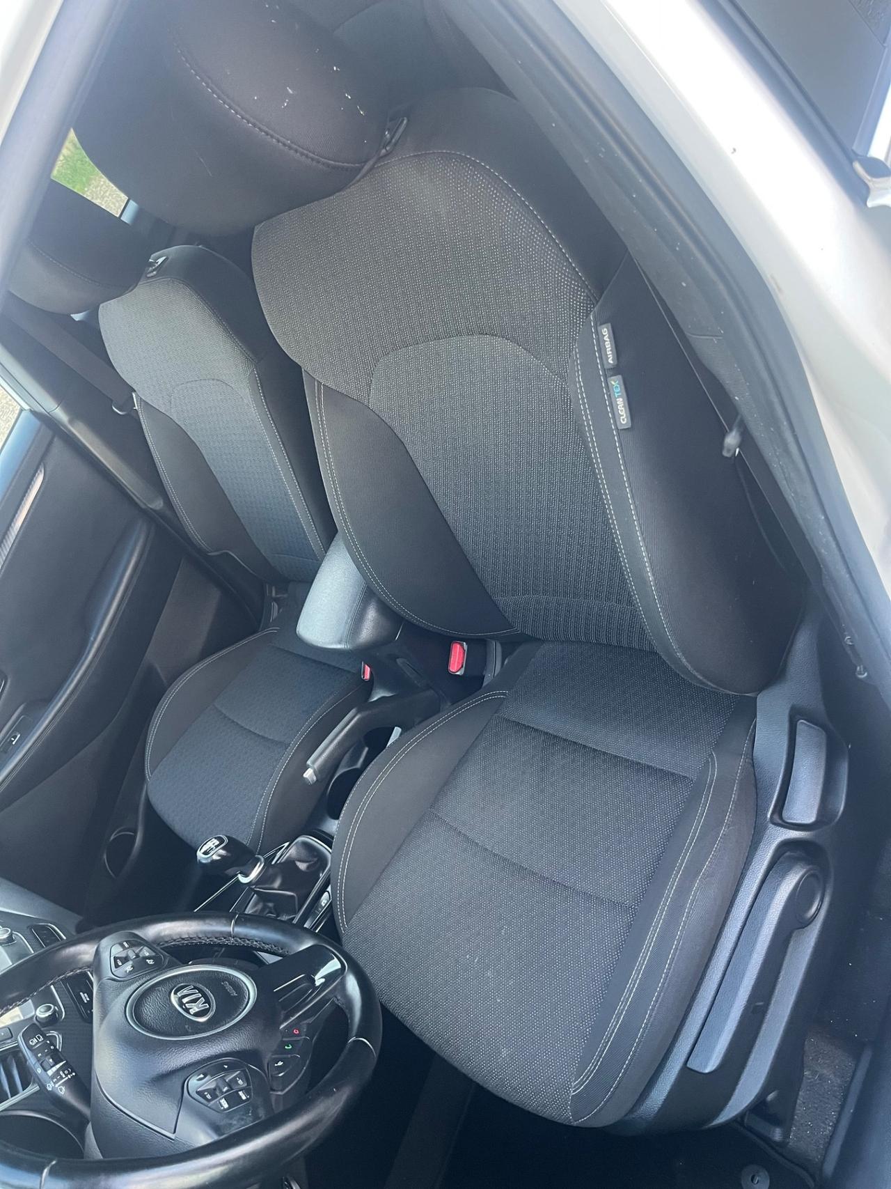Kia Carens 1.7 CRDi 115 CV Business Class