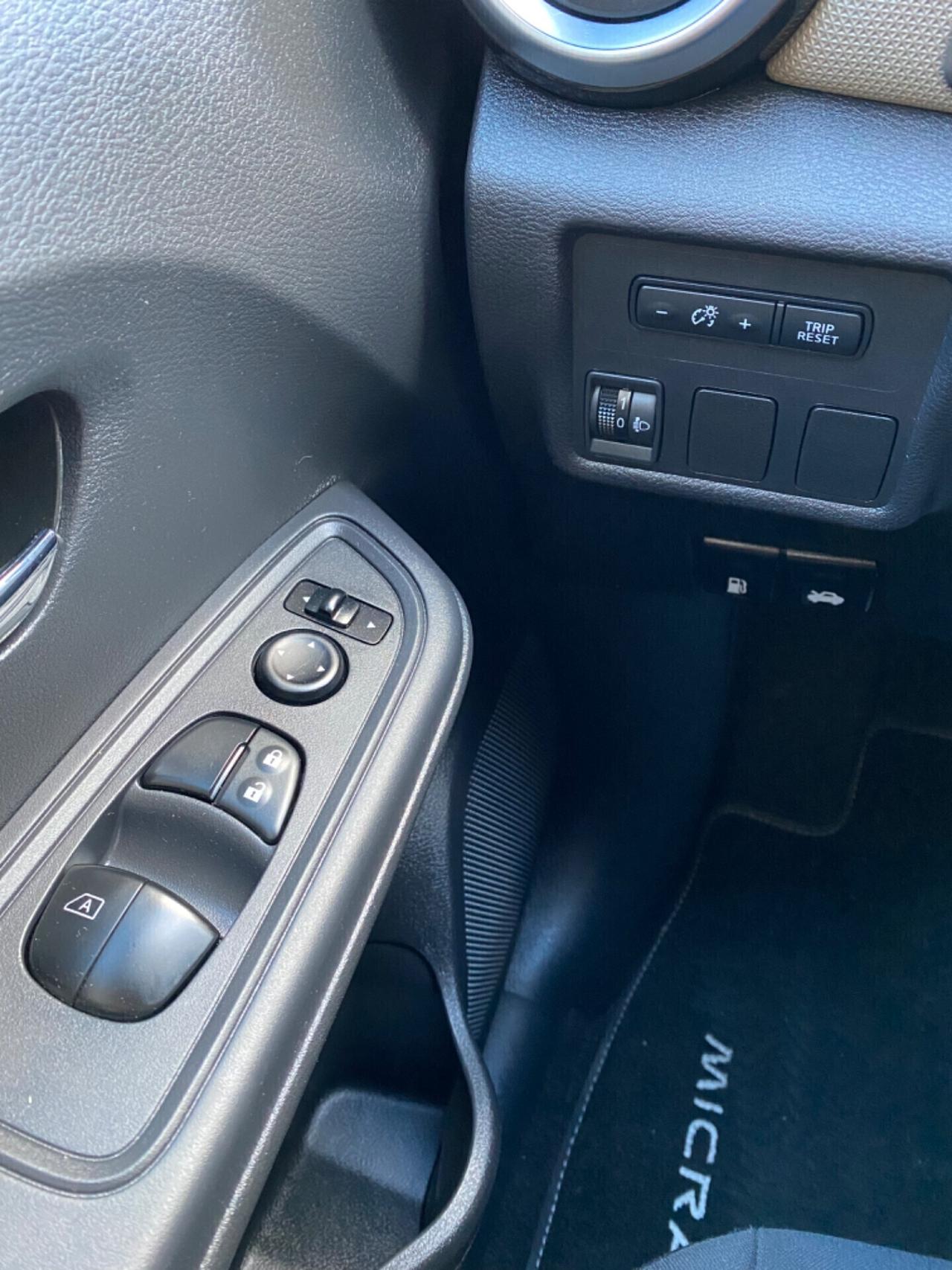 Nissan Micra 1.0 Benzina